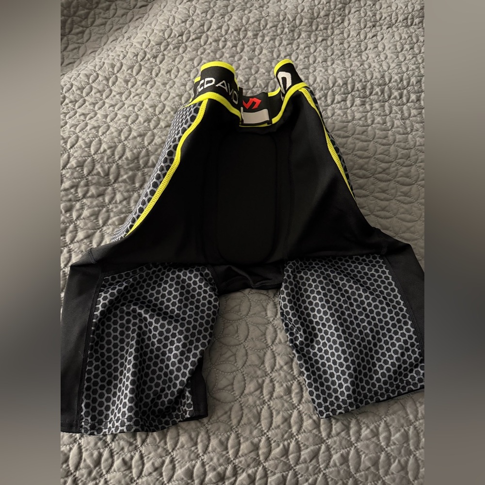 Mcdavid Men’s Medium Padded Compression Shorts Fo… - image 4
